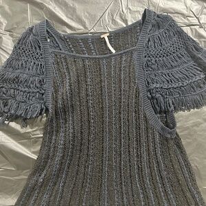 Women’s Free People navy blue crocheted size M shirt